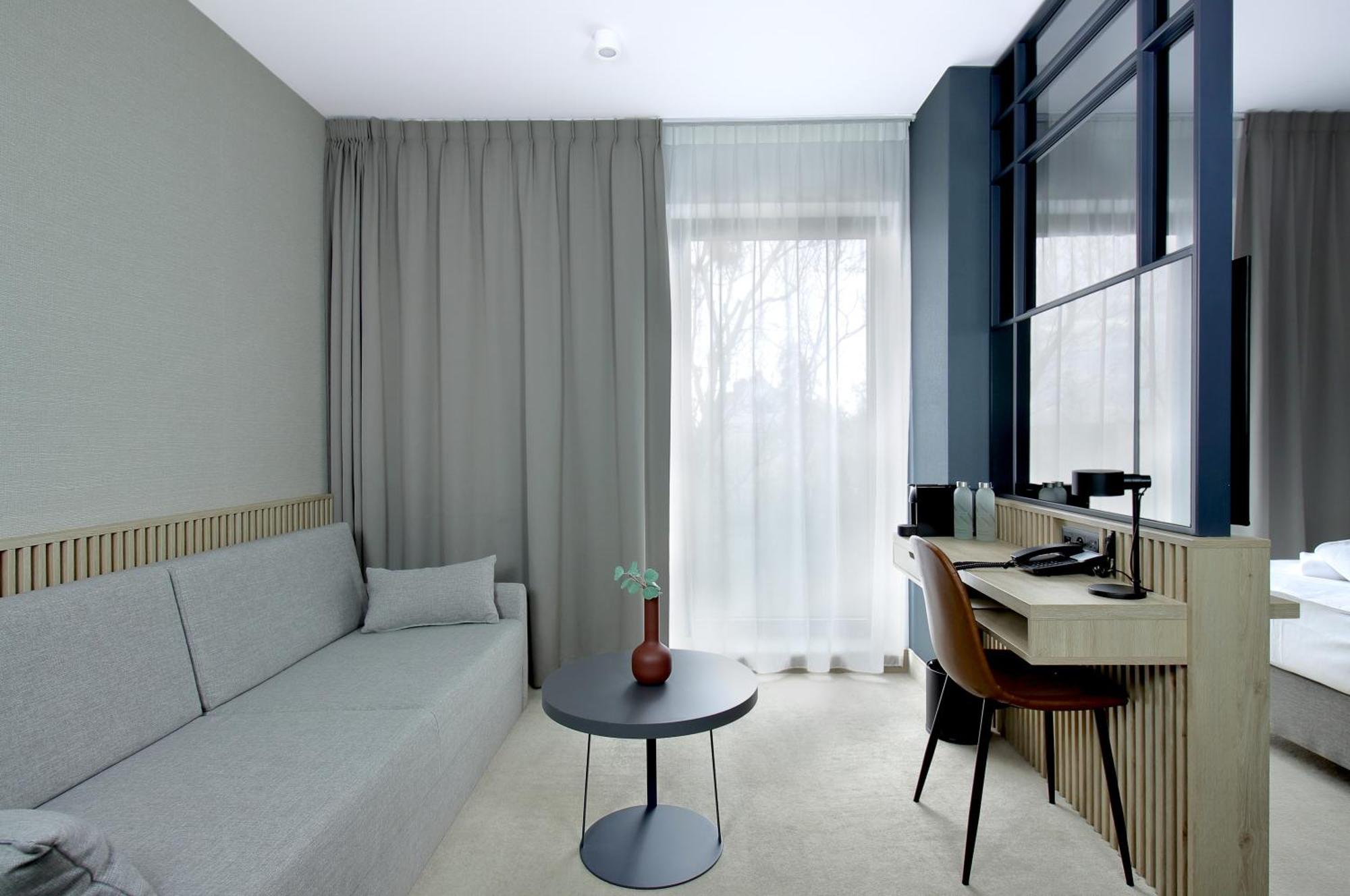 סופוט Umi Hotel מראה חיצוני תמונה